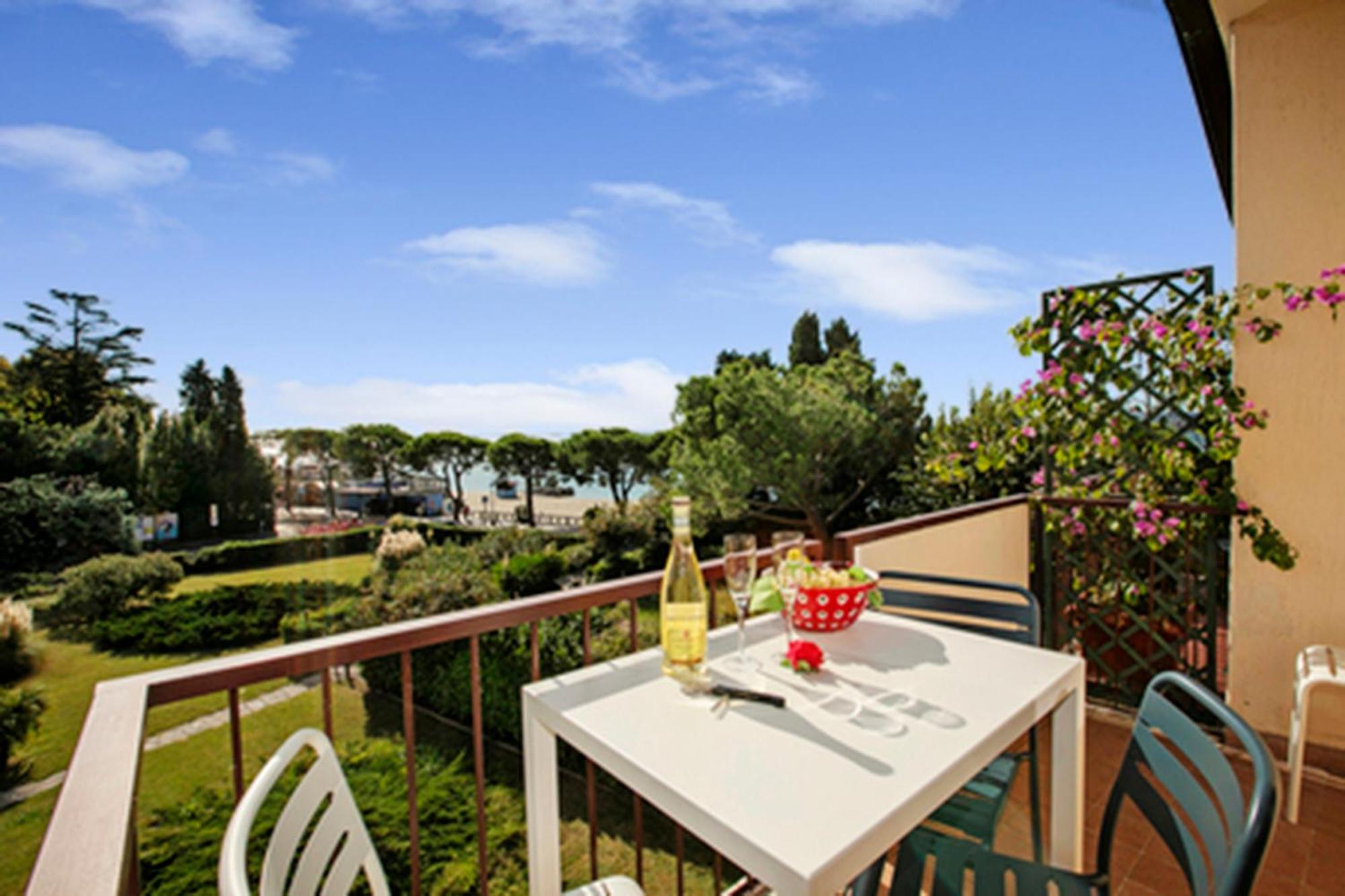Spiaggia Azzurro -Lakeside With Terrace - Happy Rentals Toscolano Maderno Exteriör bild