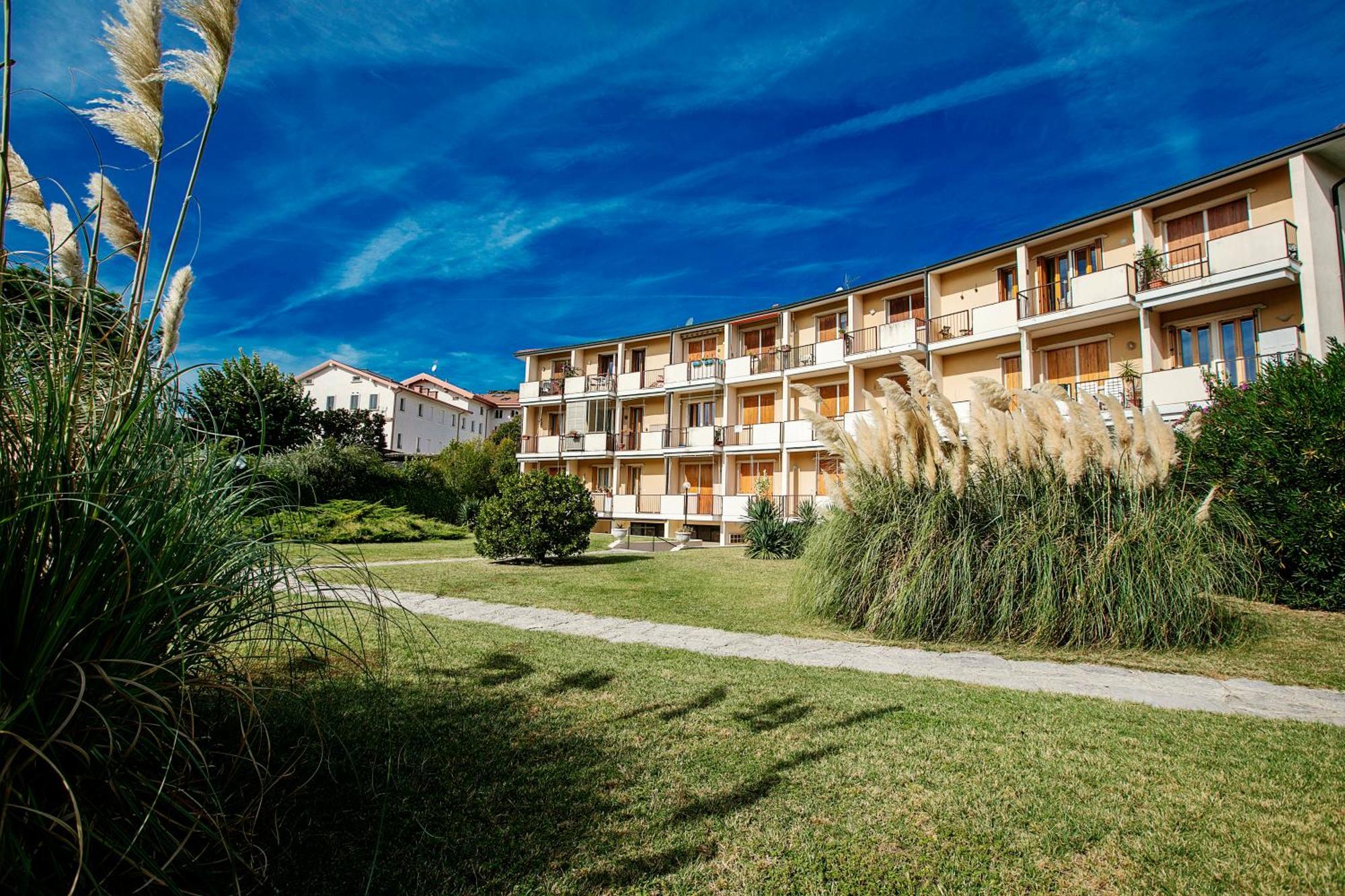 Spiaggia Azzurro -Lakeside With Terrace - Happy Rentals Toscolano Maderno Exteriör bild